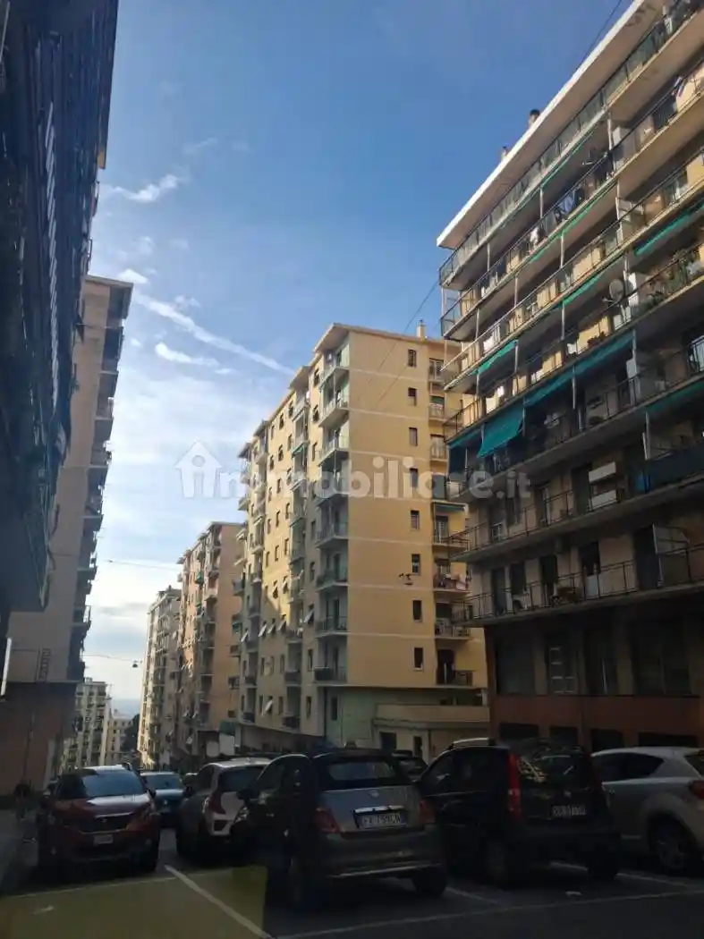 Appartamento in vendita a Genova