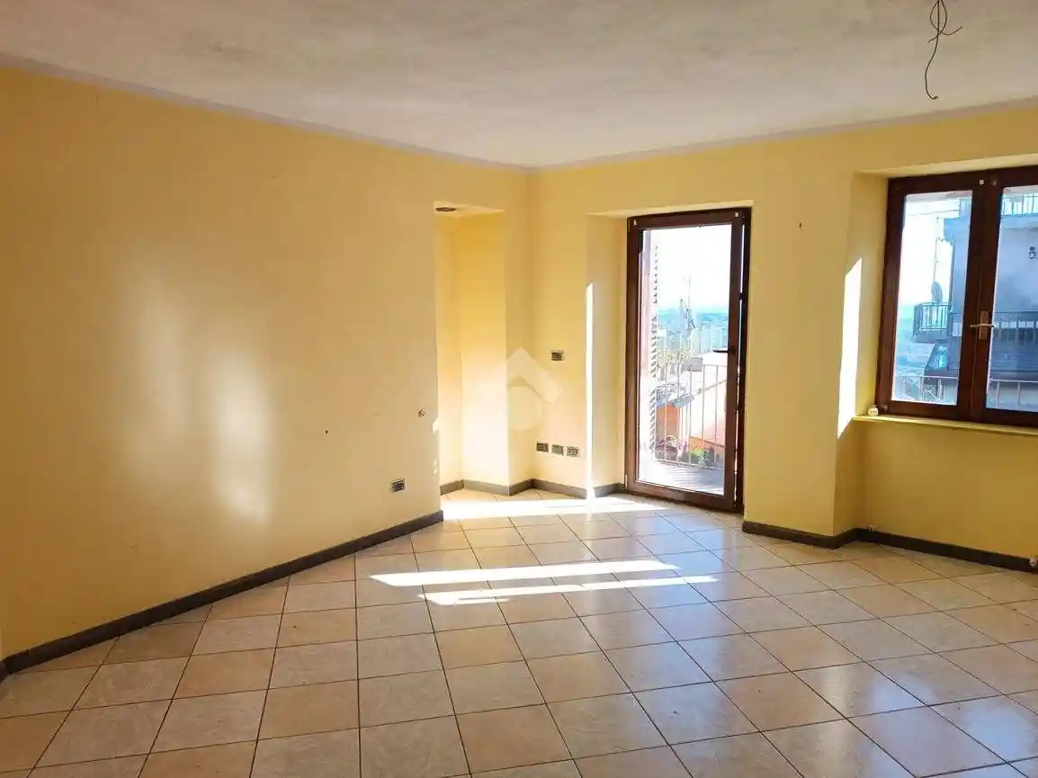 Palazzo - Edificio in vendita a Pettinengo