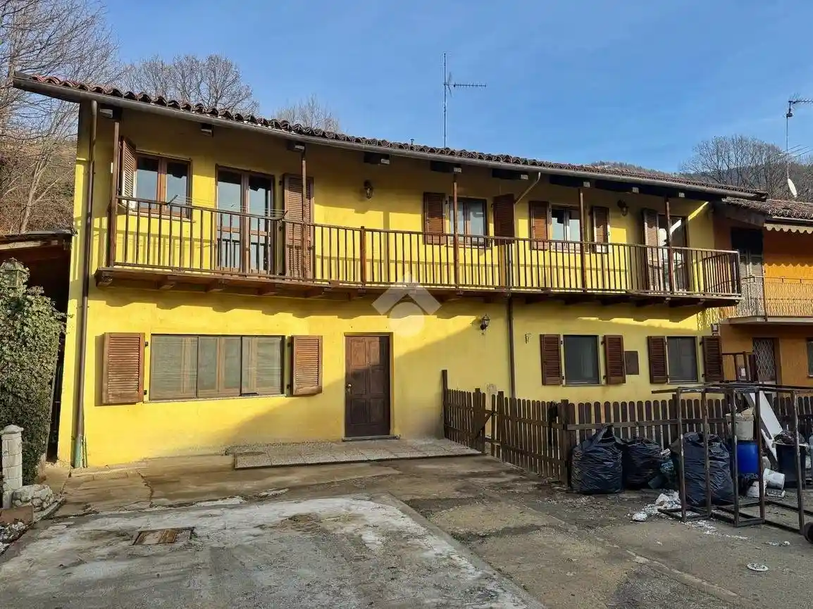 Casa indipendente in vendita a Val della Torre
