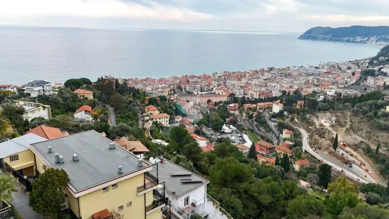 Appartamento in vendita a Alassio