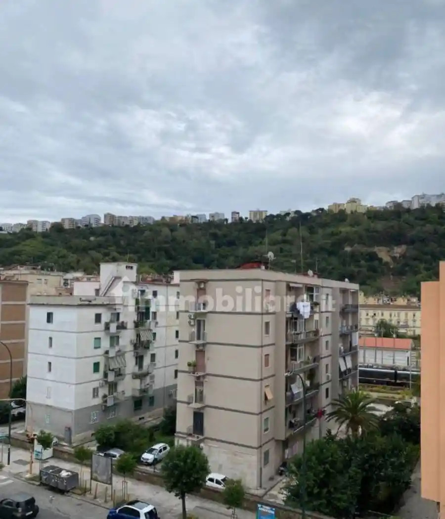 Appartamento in vendita a Napoli