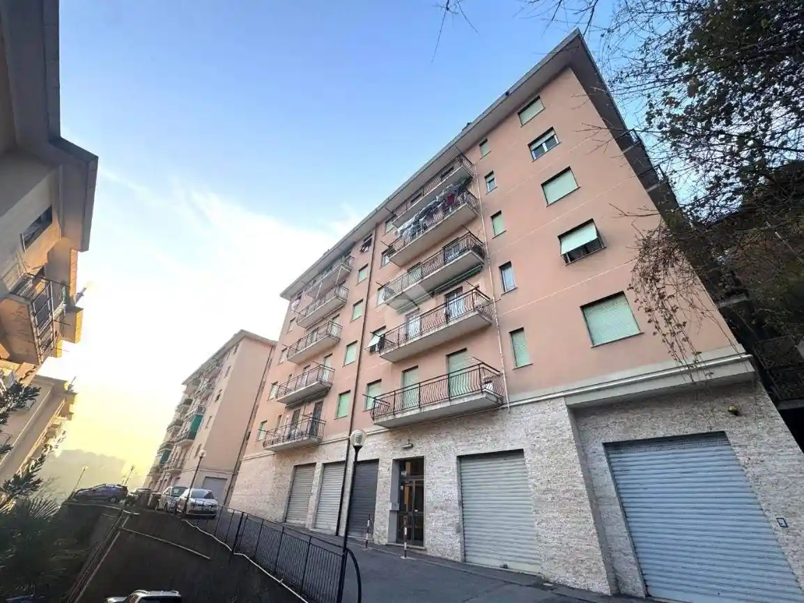 Appartamento in vendita a Genova