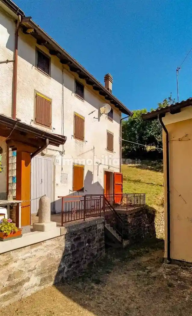 Casa indipendente in vendita a Frassinoro
