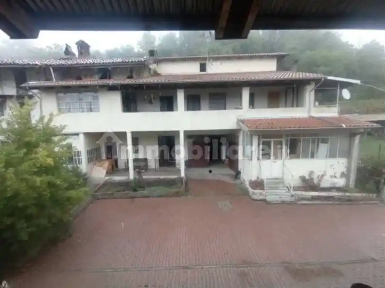 Casa indipendente in vendita a Zimone