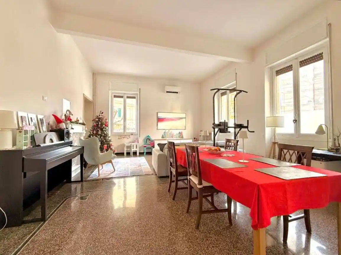 Appartamento in vendita a Genova