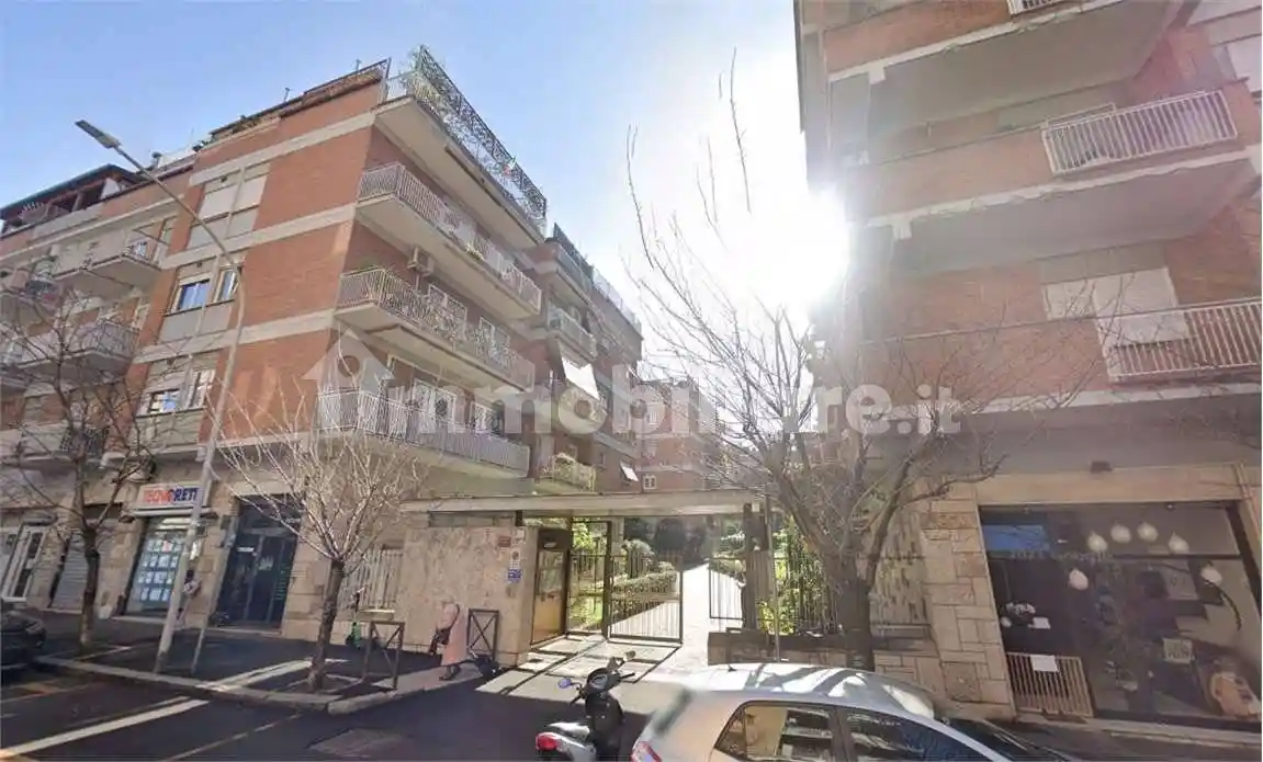 Appartamento in vendita a Roma