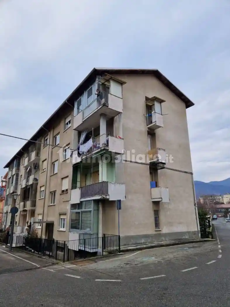 Appartamento in vendita a Borgosesia