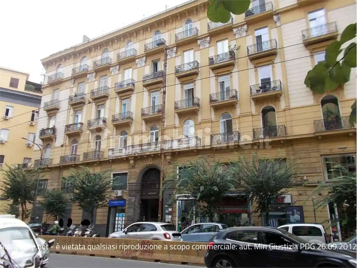 Appartamento in vendita a Napoli