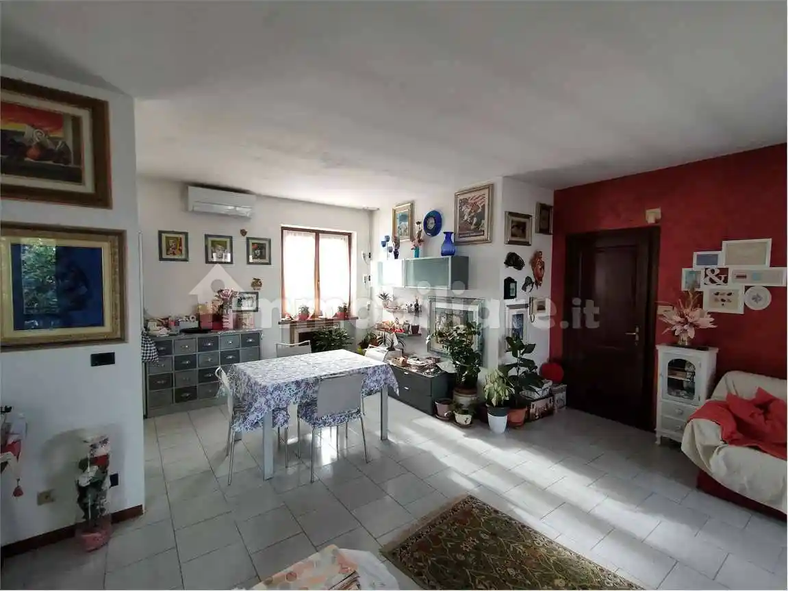 Casa indipendente in vendita a Alessandria