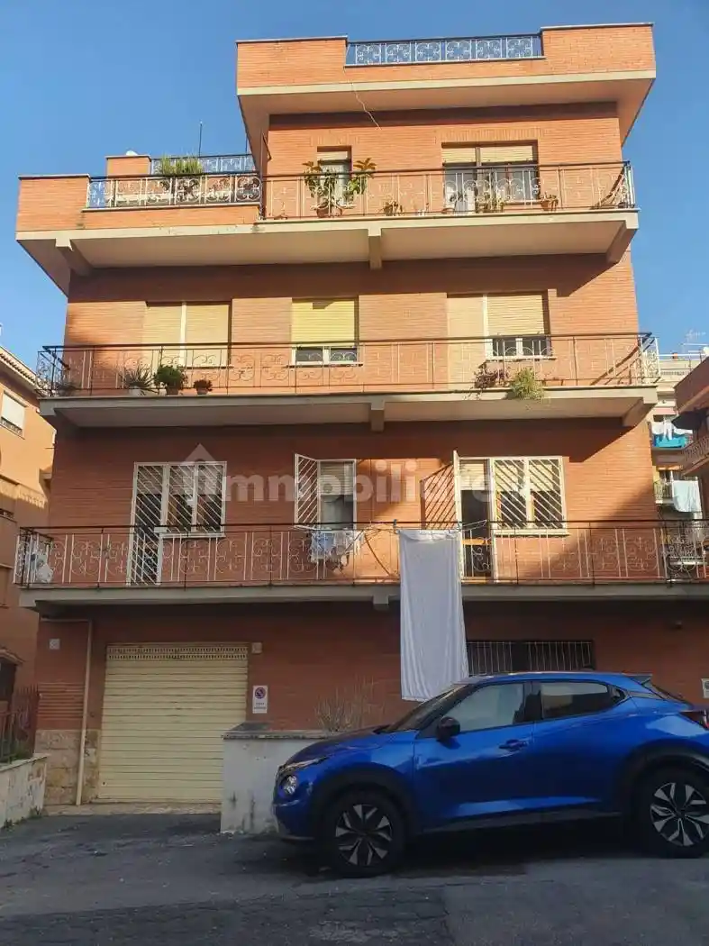 Appartamento in vendita a Roma