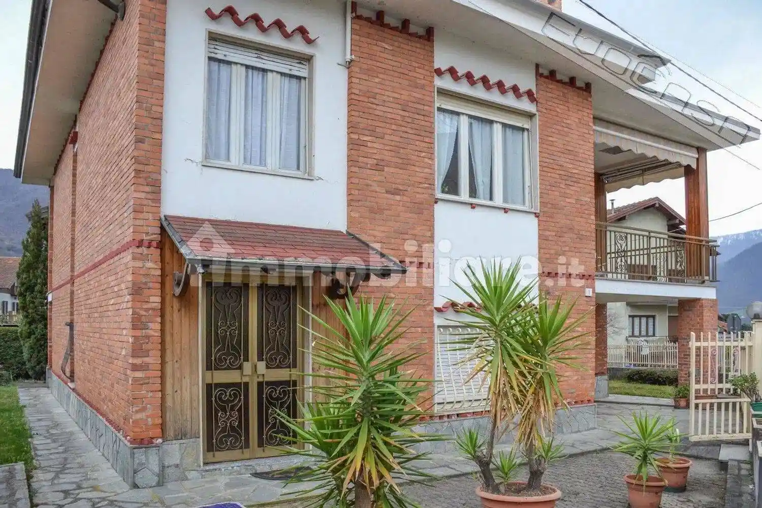 Villa in vendita a Villar Perosa