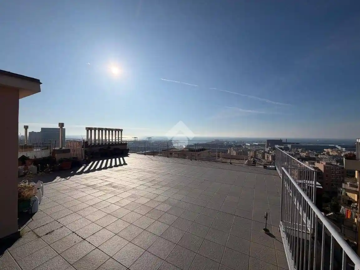 Appartamento in vendita a Genova