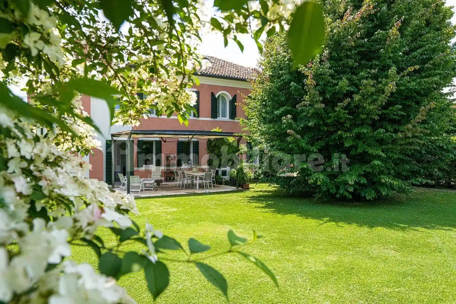 Villa in vendita a Paese