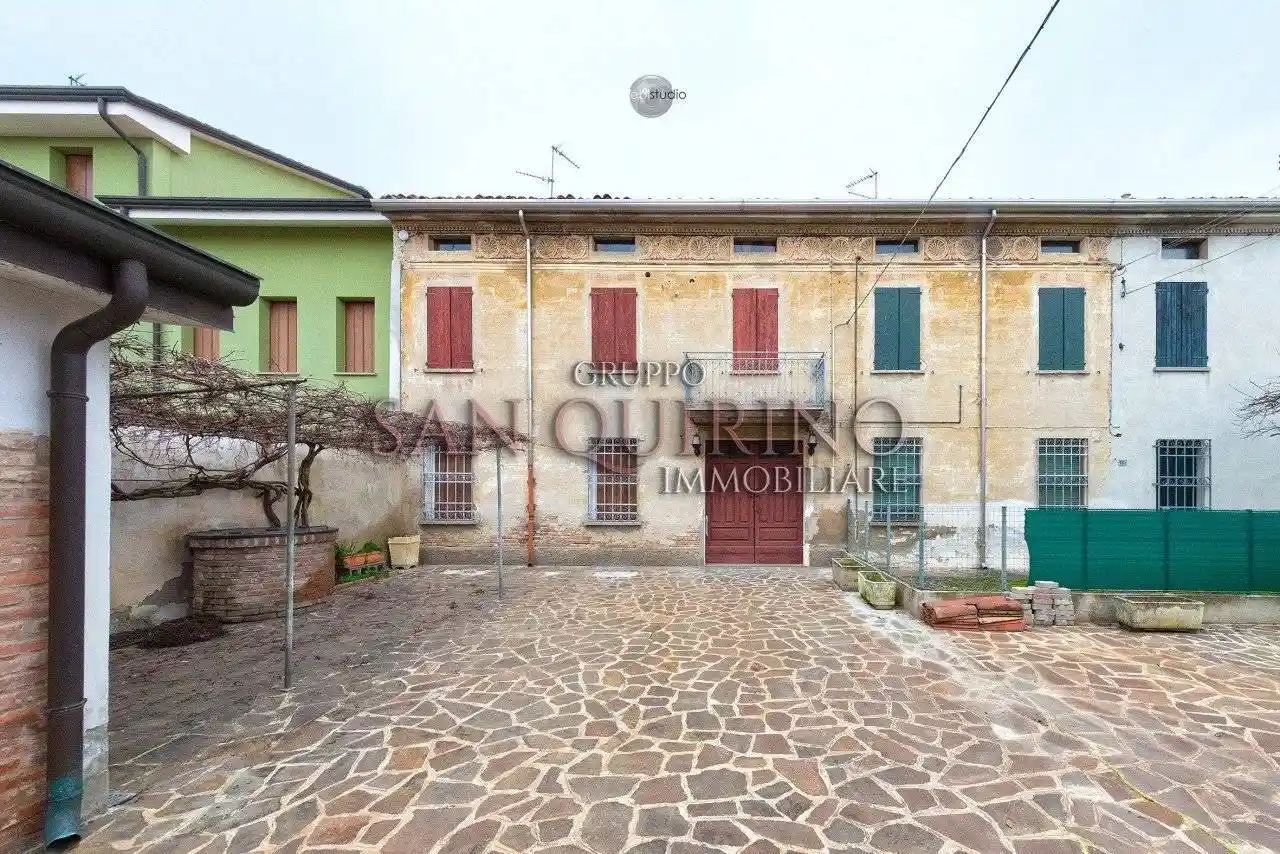 Villa in vendita a Viadana