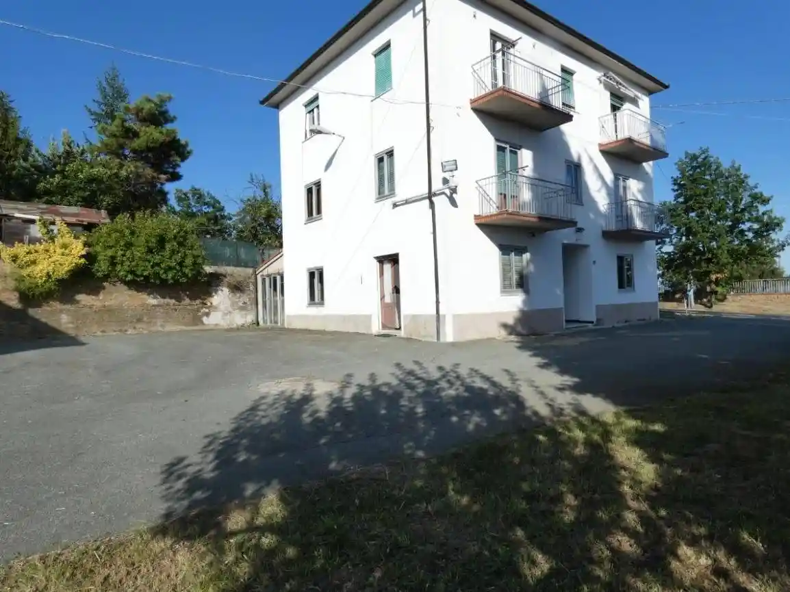 Casa indipendente in vendita a Ponzone