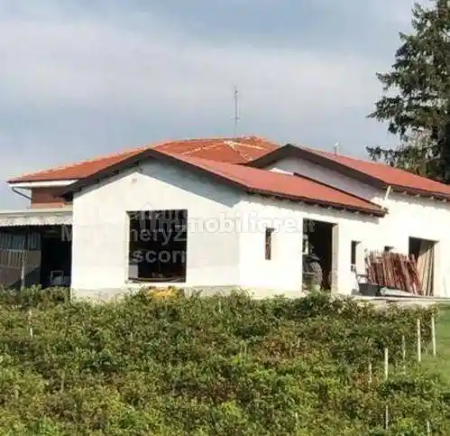 Villa in vendita a Calliano