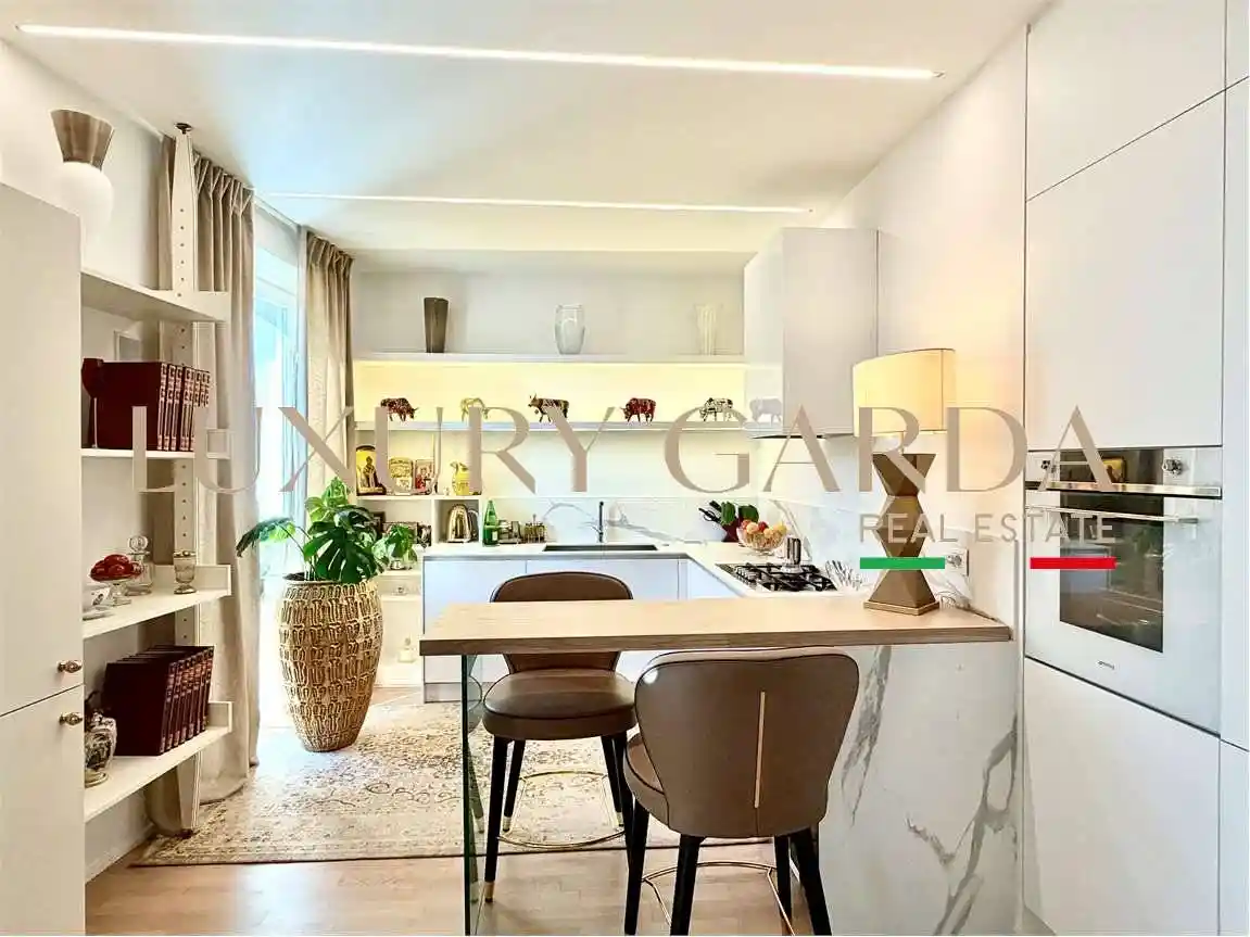 Casa indipendente in vendita a Lonato del Garda