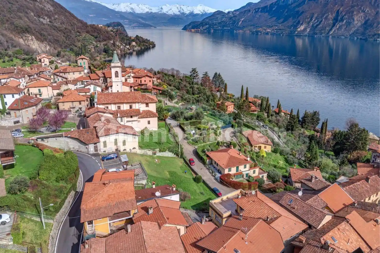 Appartamento in vendita a Oliveto Lario