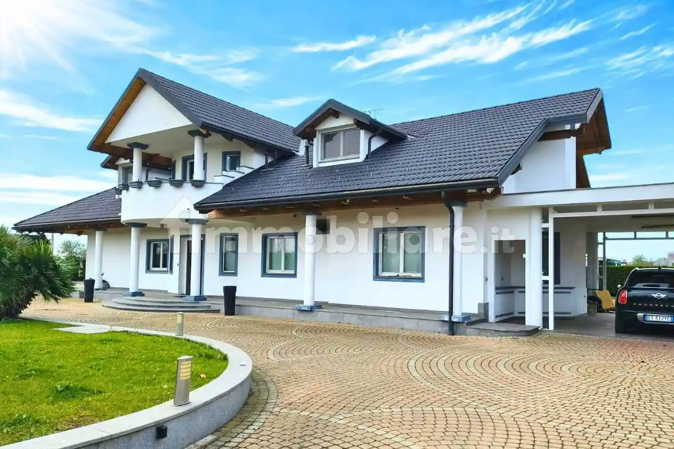 Villa in vendita a Nichelino