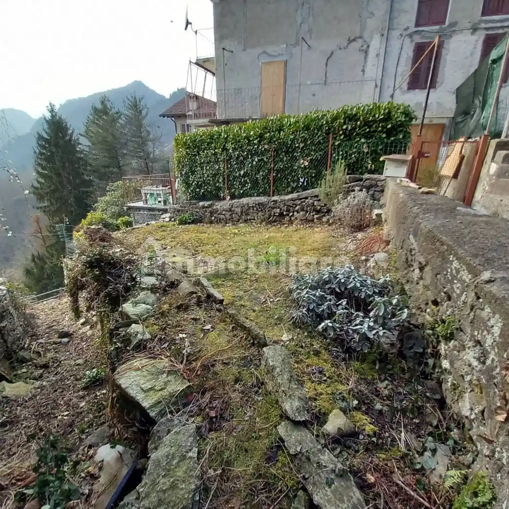 Rustico - Casale in vendita a Varallo