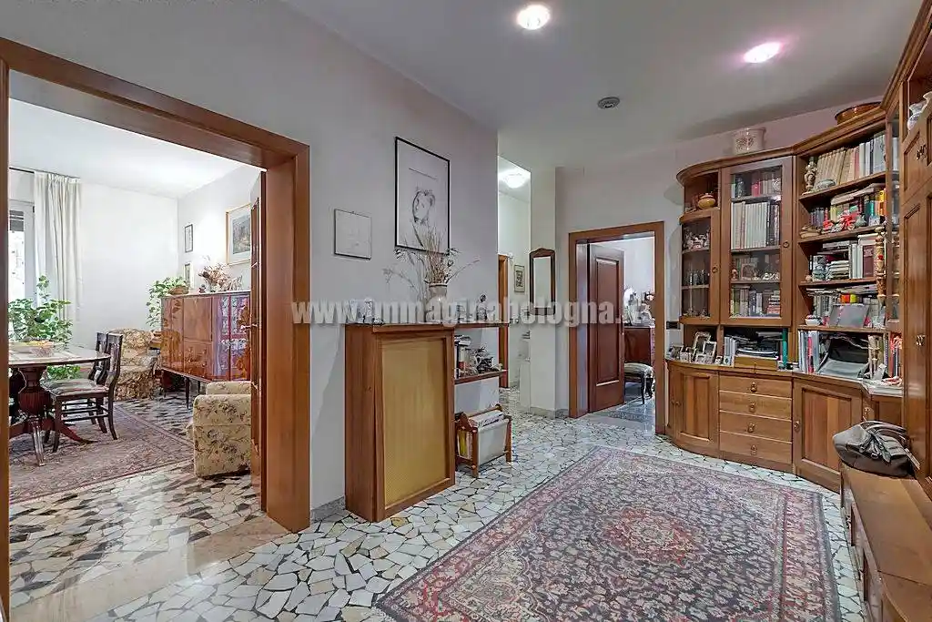 Appartamento in vendita a Bologna
