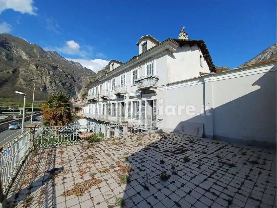 Casa indipendente in vendita a Donnas