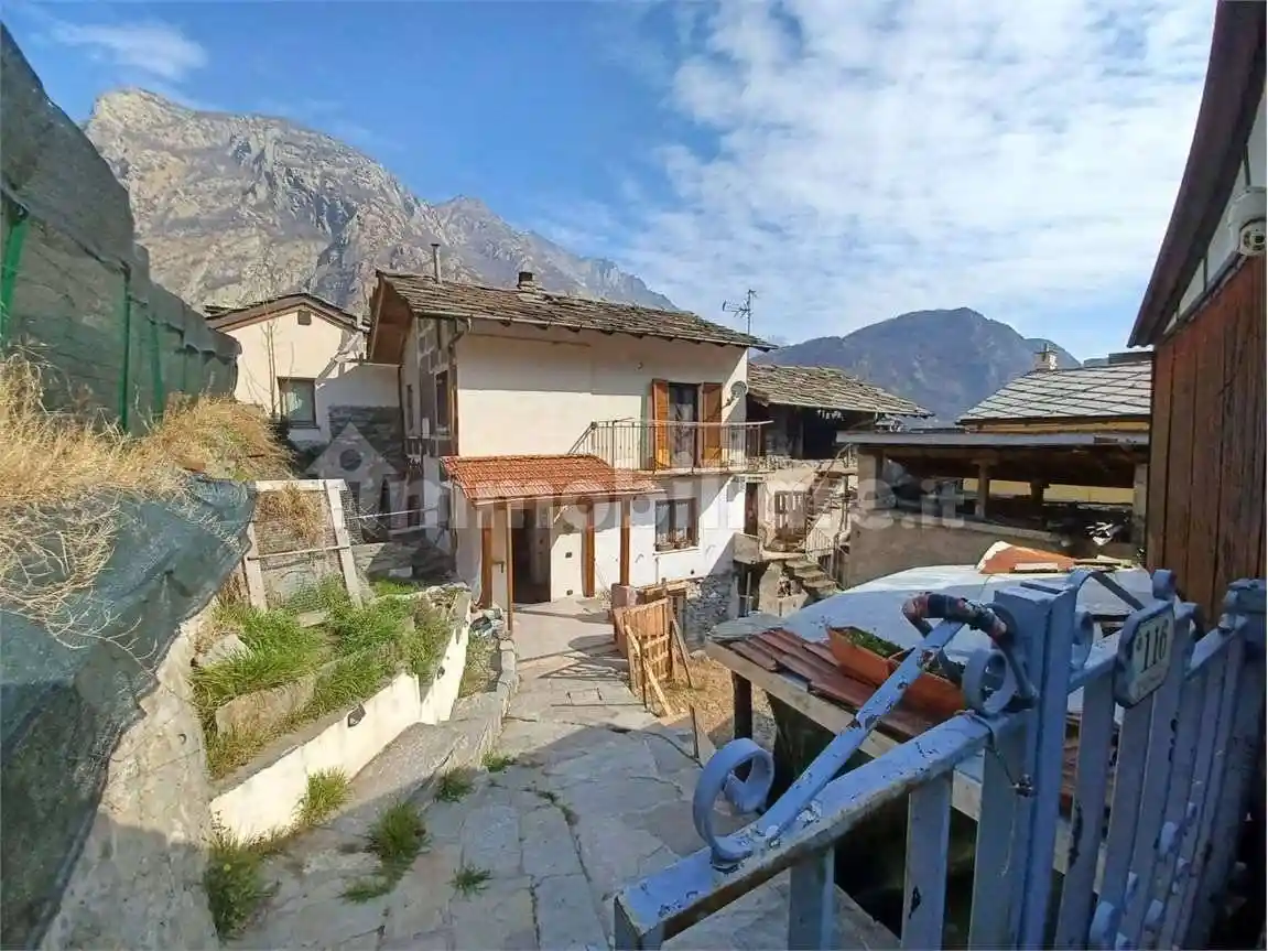 Casa indipendente in vendita a Hone