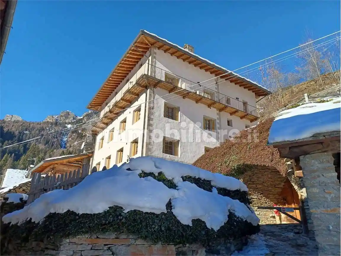 Appartamento in vendita a Champorcher