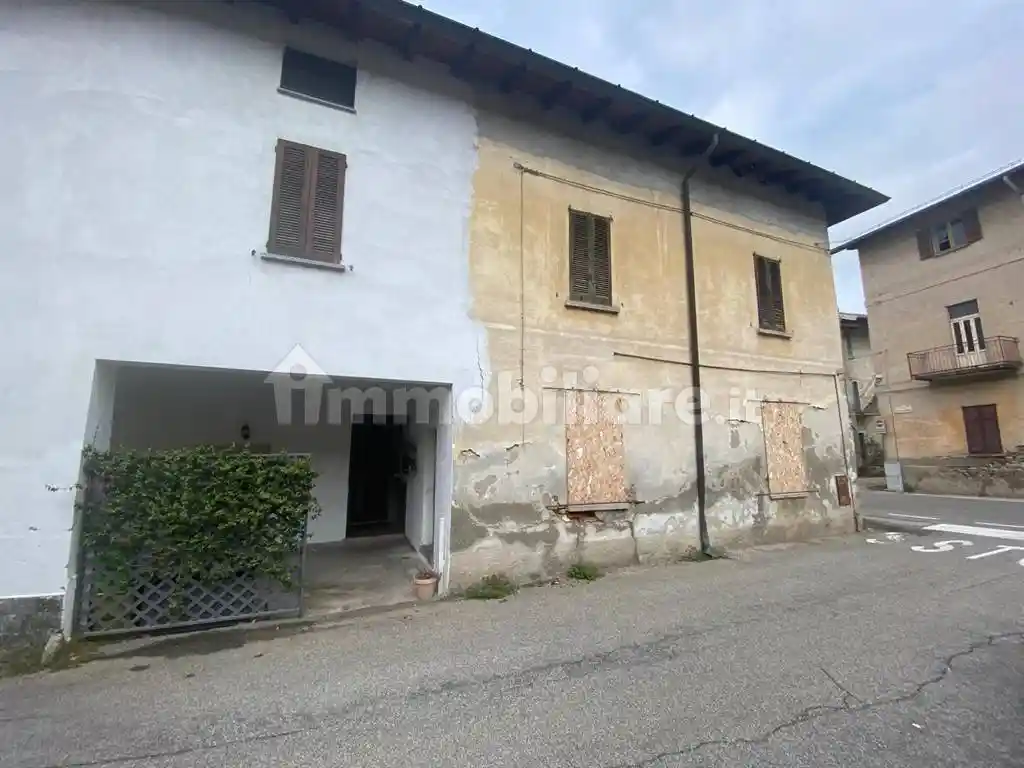 Casa indipendente in vendita a Casale Litta