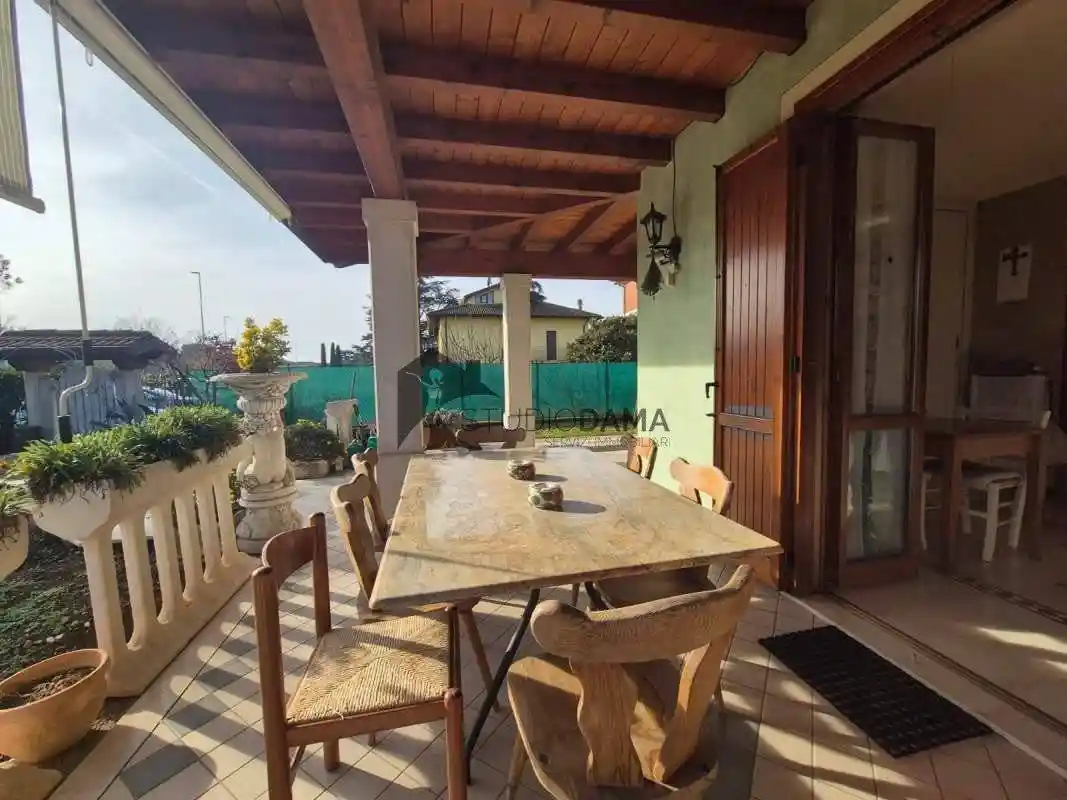 Villa in vendita a Mazzano