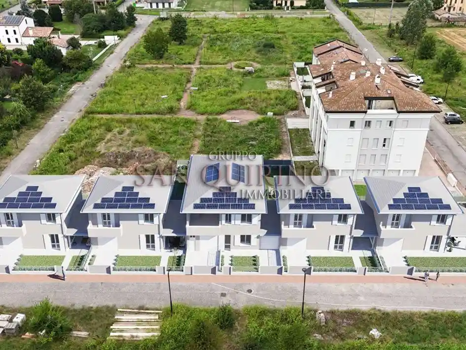 Villa in vendita a Gualtieri