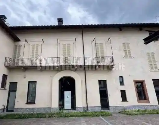 Appartamento in vendita a Locate di Triulzi