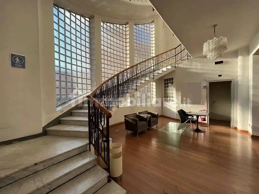 Palazzo - Edificio in vendita a Vigevano