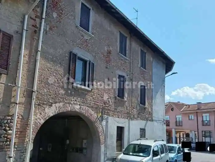 Casa indipendente in vendita a Fagnano Olona