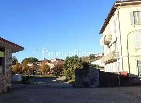 Appartamento in vendita a Laveno-Mombello