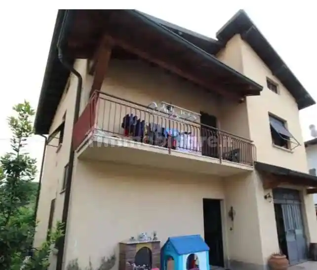 Villetta a schiera in vendita a Fenegrò