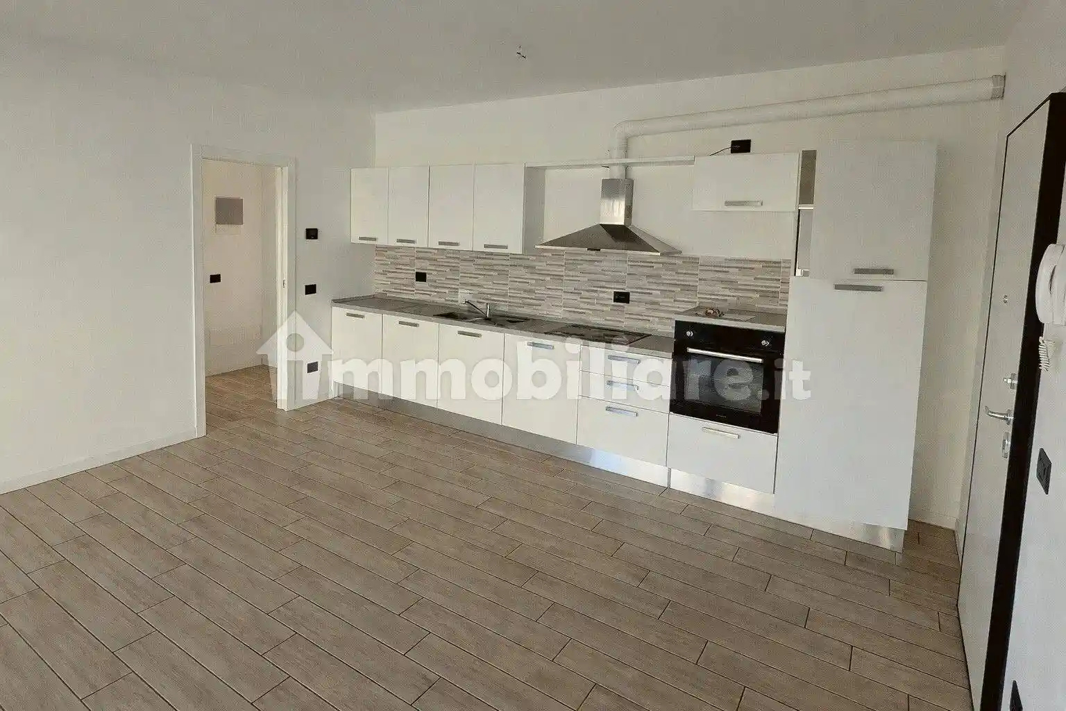 Appartamento in affitto a Bizzarone