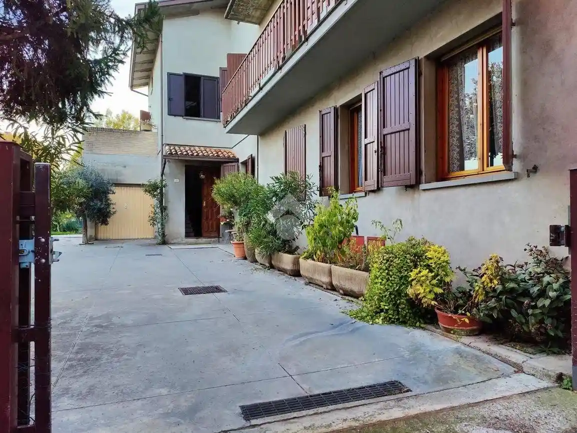 Casa indipendente in vendita a Campegine