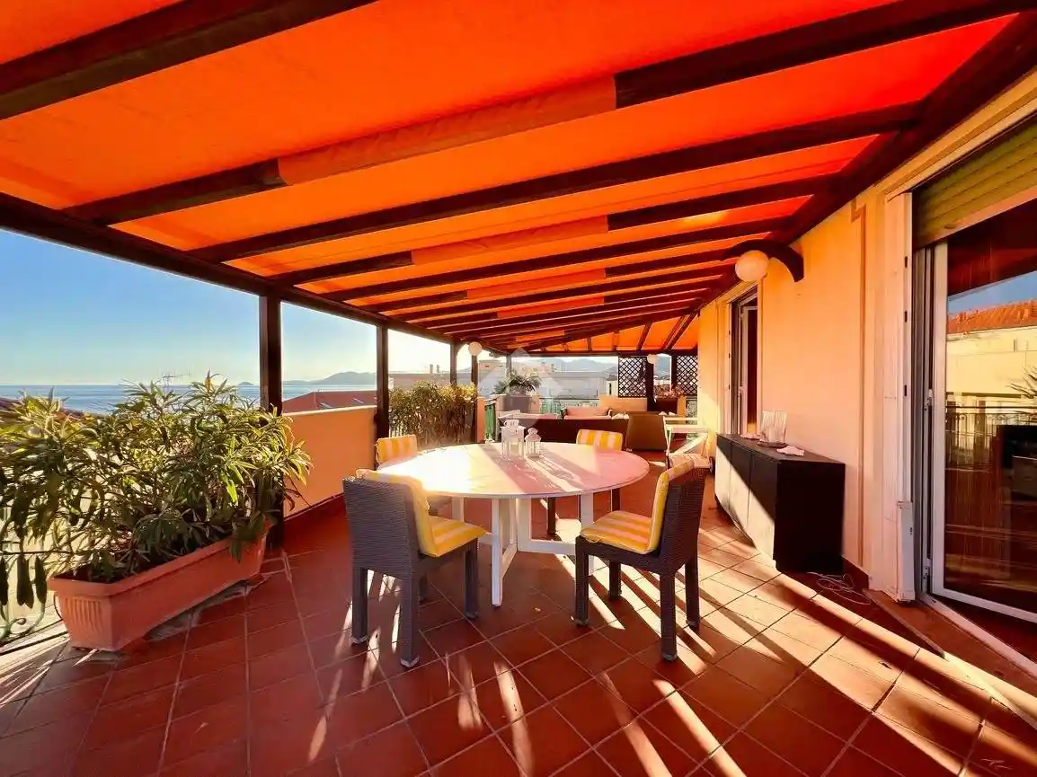 Appartamento in vendita a Borgio Verezzi