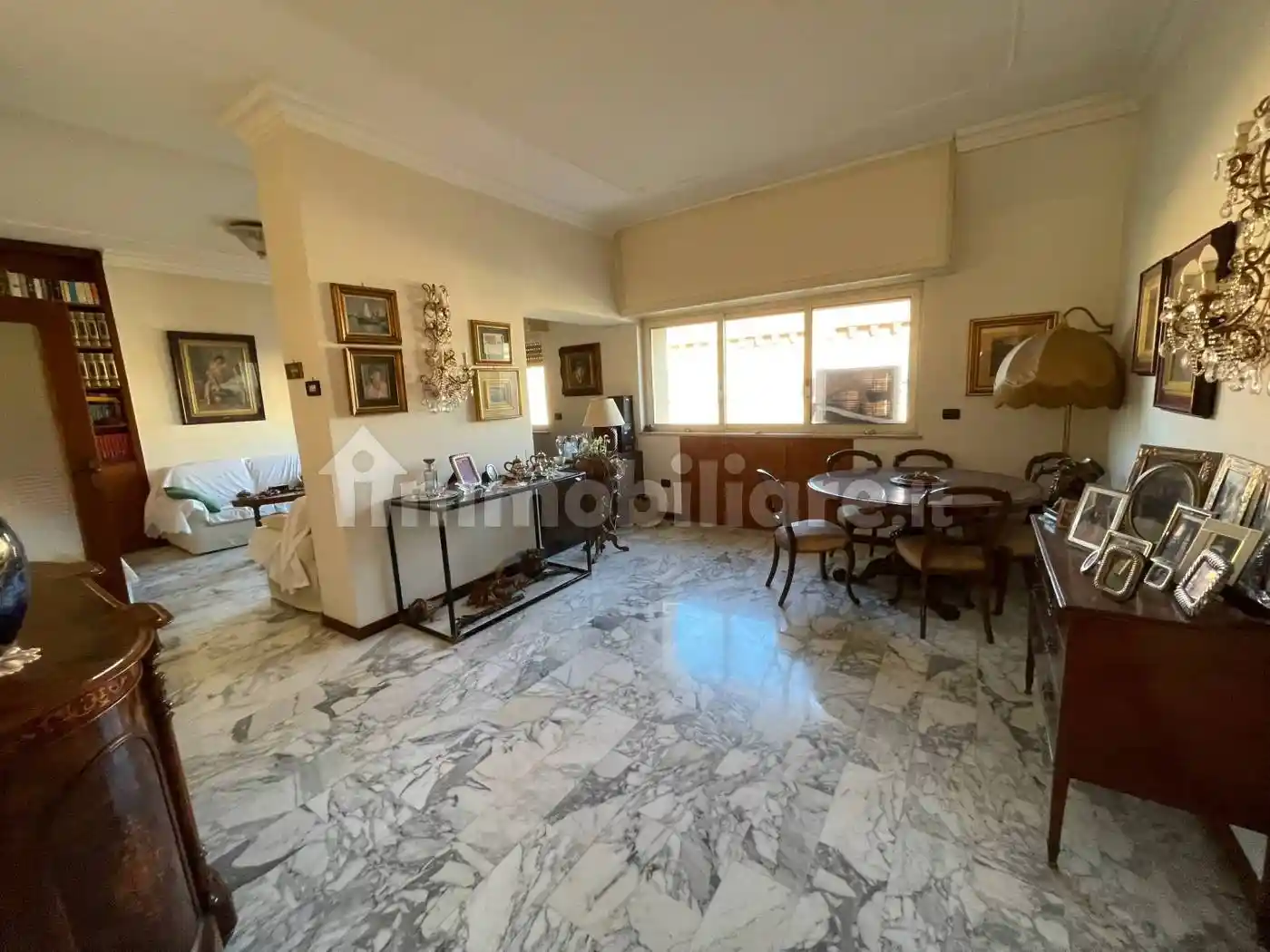 Appartamento in vendita a Napoli