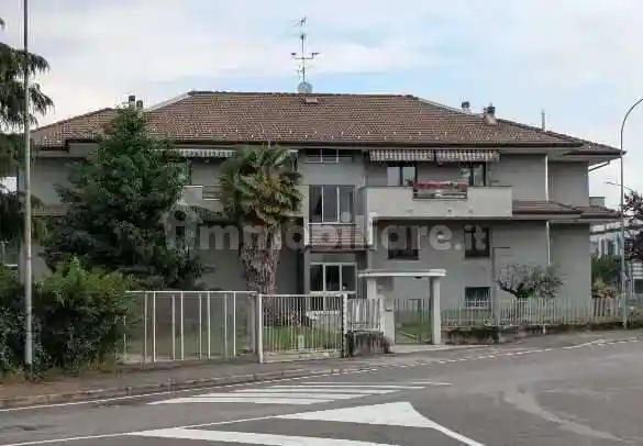 Appartamento in vendita a Solaro
