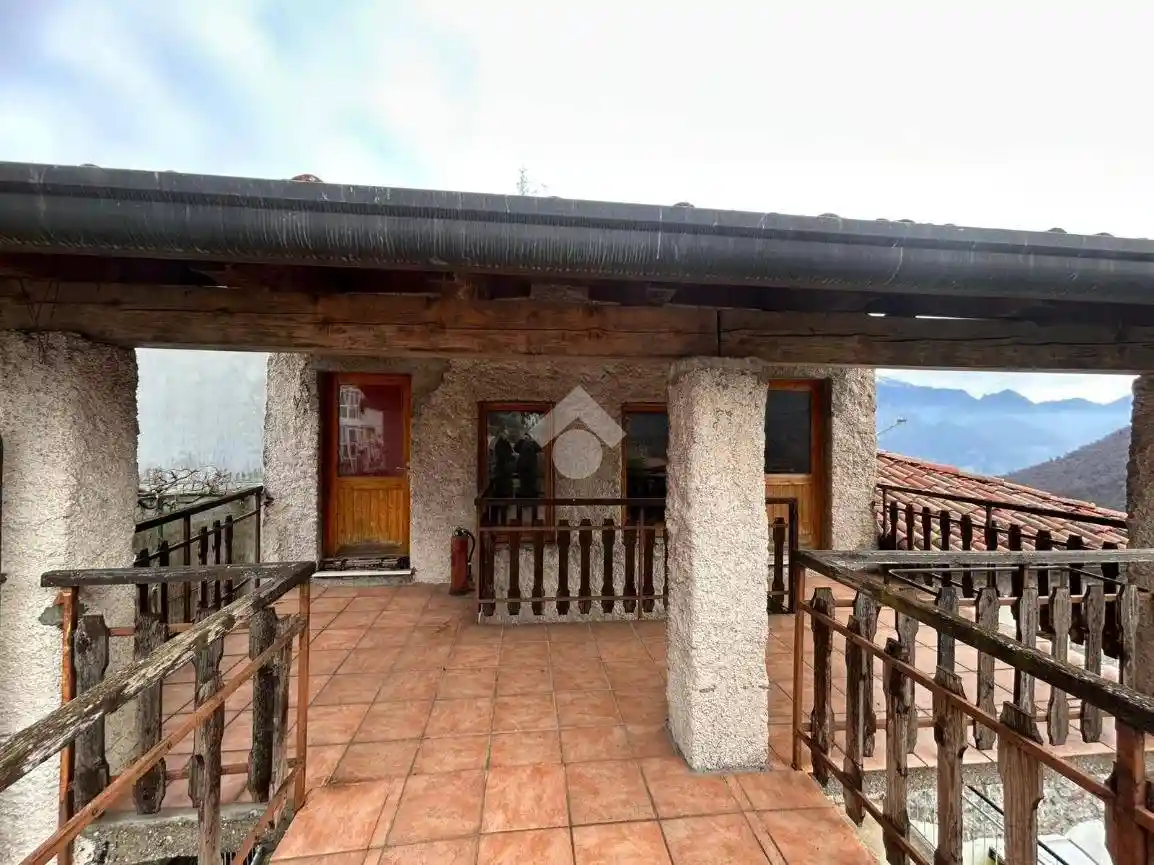 Casa indipendente in vendita a Fonteno