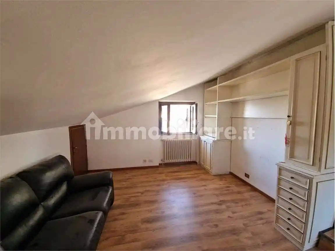 Appartamento in affitto a Bizzarone