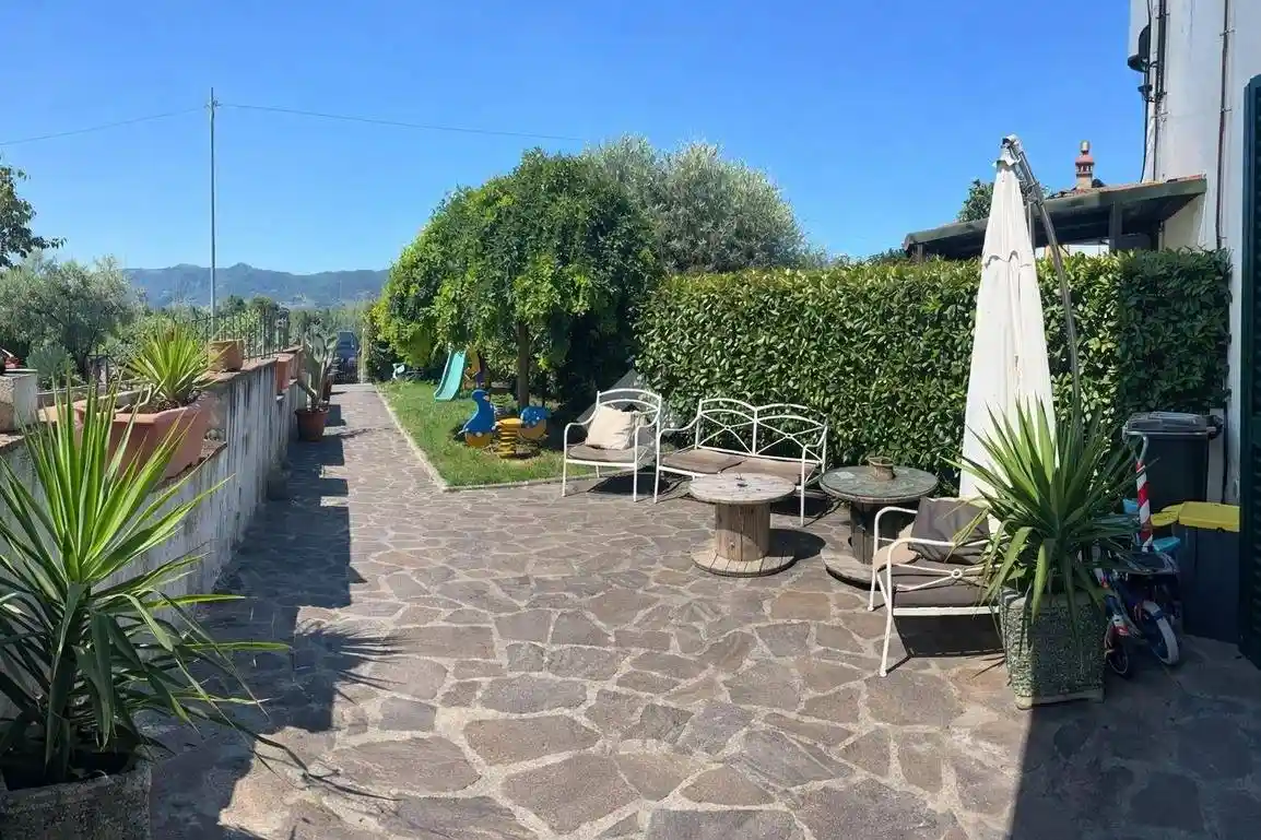 Casa indipendente in vendita a Quarrata