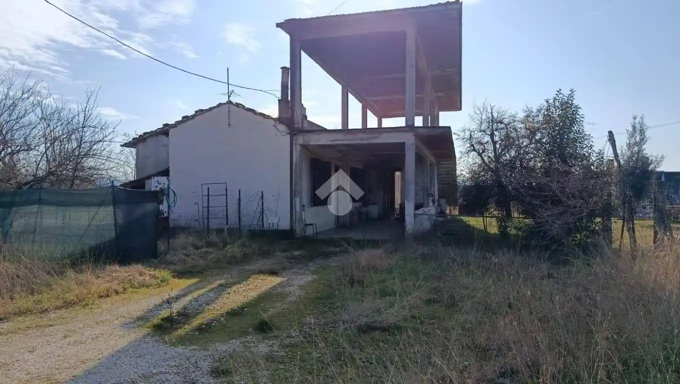 Rustico - Casale in vendita a Alatri