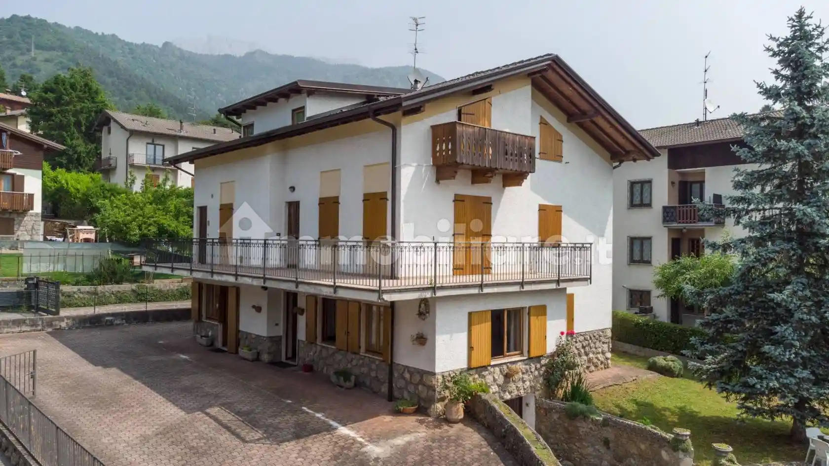 Appartamento in vendita a Castione della Presolana