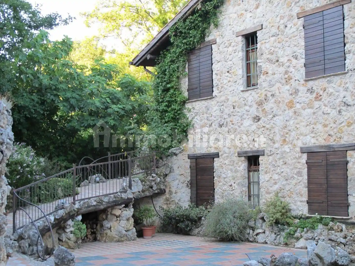 Rustico - Casale in vendita a Montecastrilli