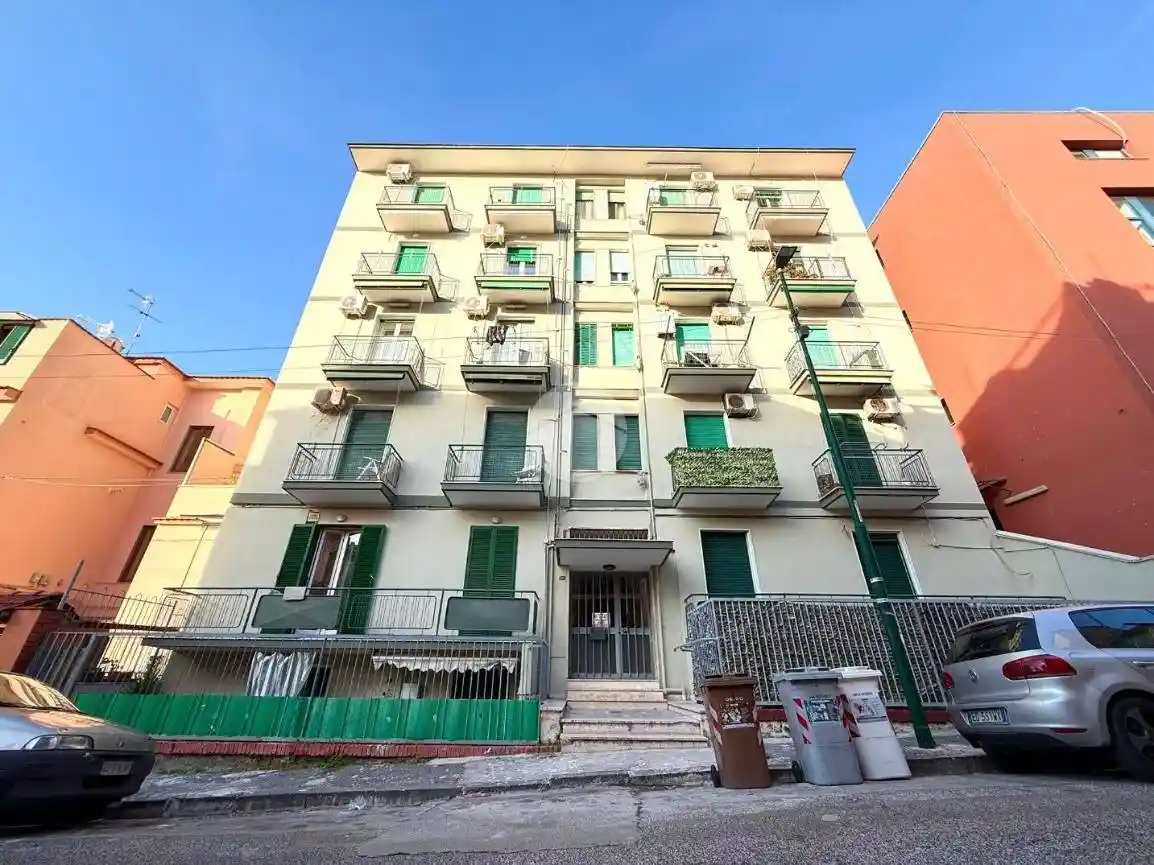 Appartamento in vendita a Napoli