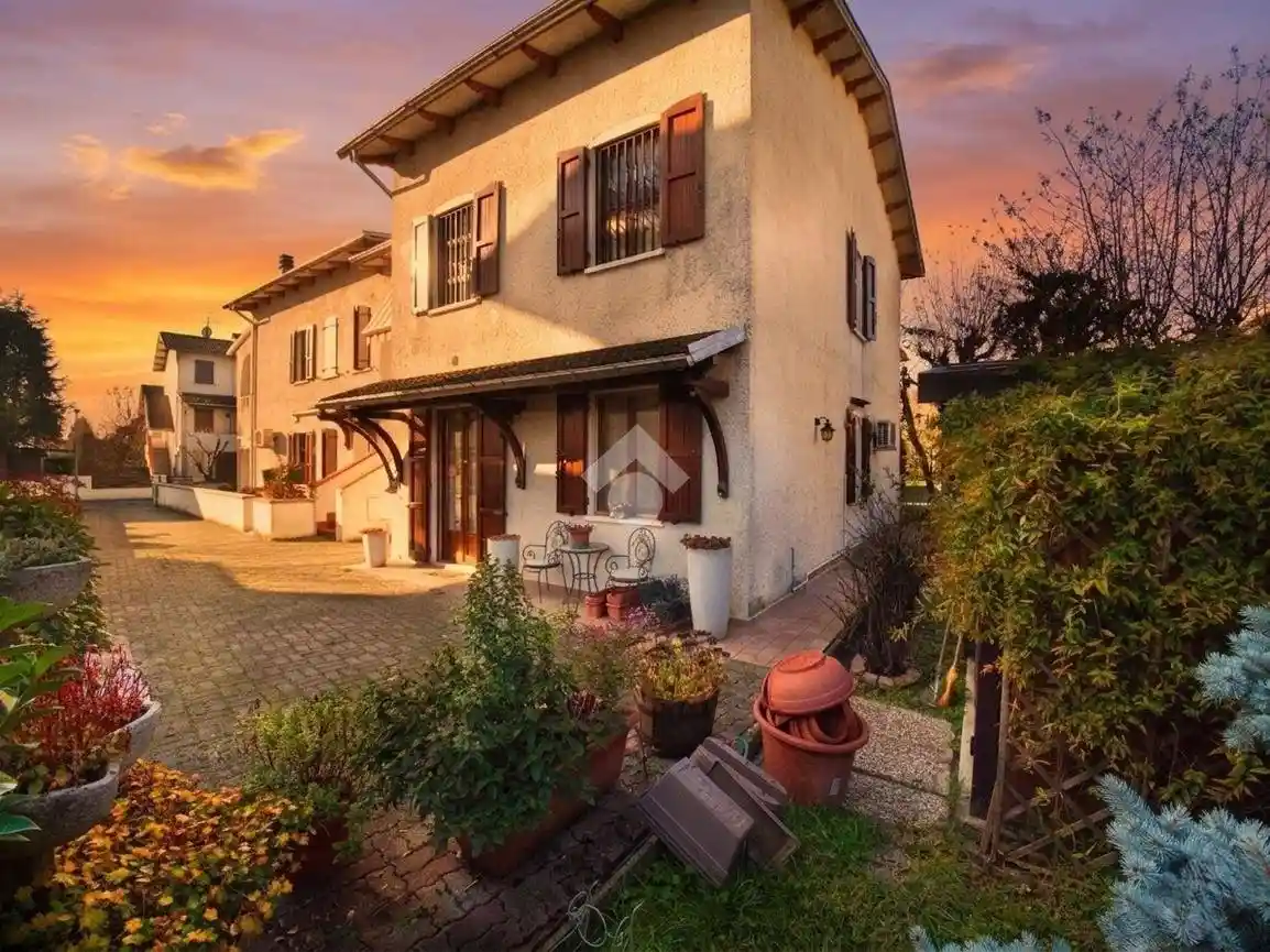 Villa in vendita a Torrile