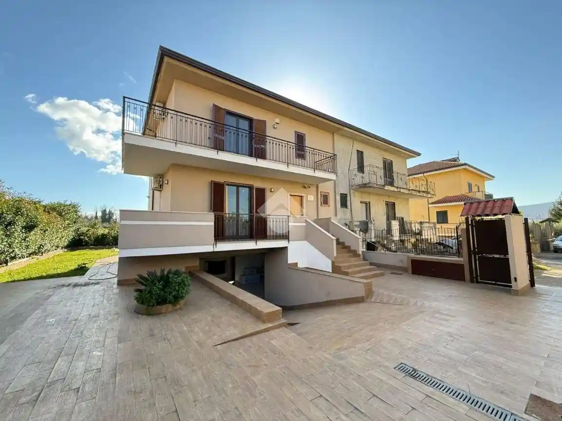 Villetta a schiera in vendita a Amorosi